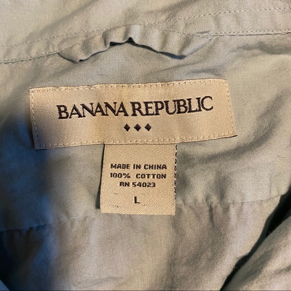 Banana Republic Light Blue Button Down Shirt - Picture 3 of 3
